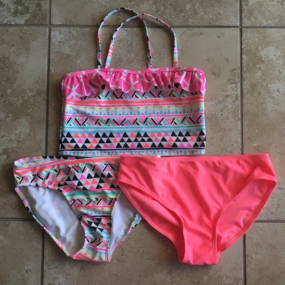 NWOT SO 3 Piece Swimsuit Set